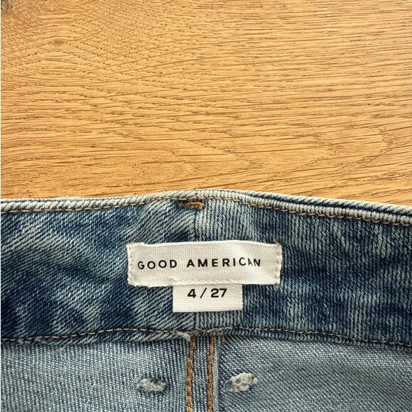 Good American - God Boy Split Hem Straight Leg Denim Jeans in Blue - Picture 3 of 7